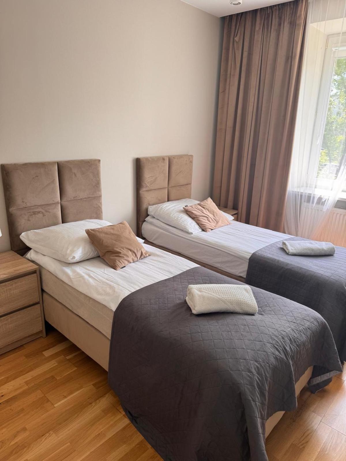 Family&Business Elegant Apartments Astronautów Centrum z Parkingiem Apartament Kielce