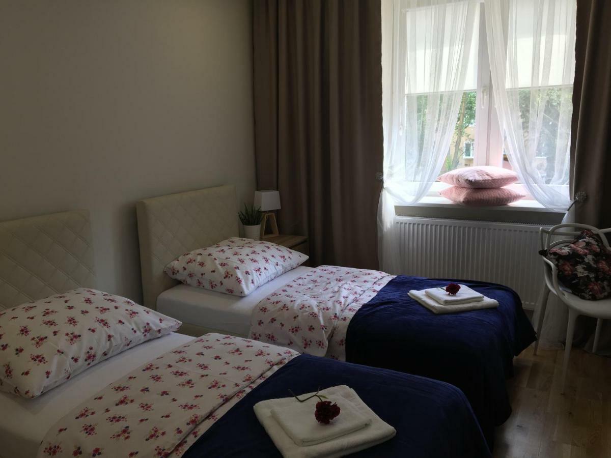 Apartament Family&Business Elegant Apartments Astronautów Centrum z Parkingiem *