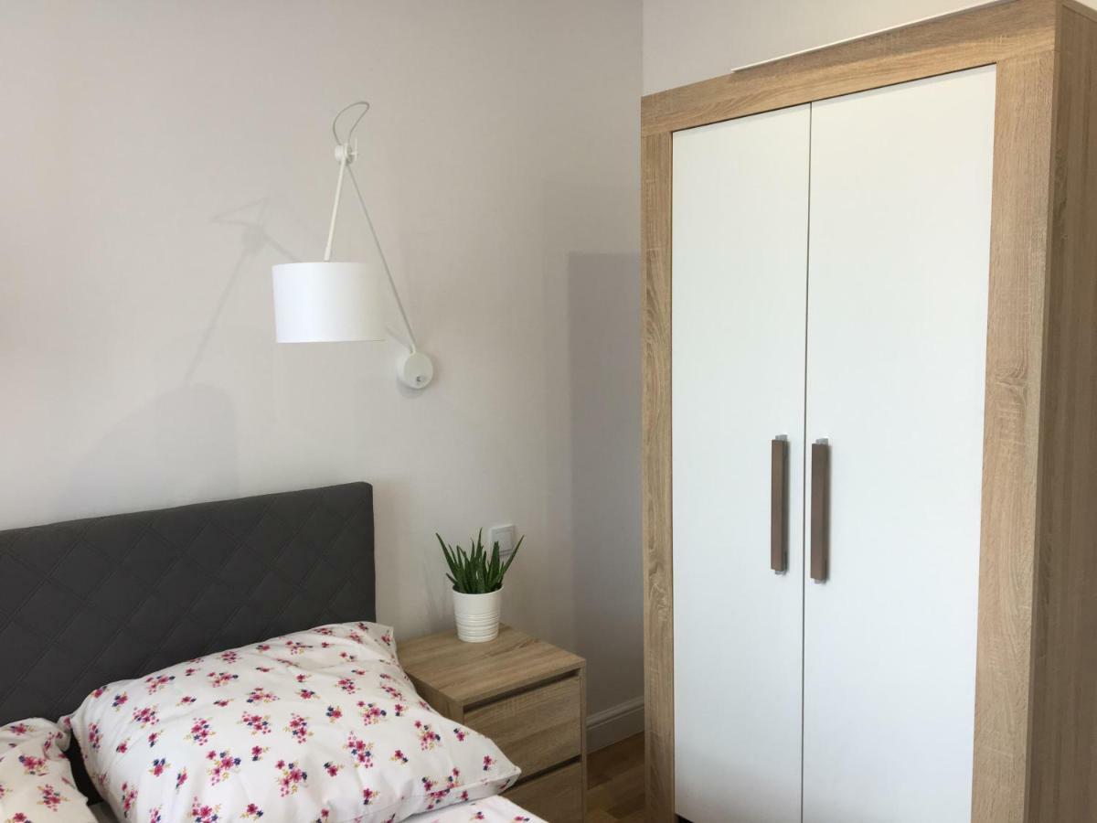 Apartament Family&Business Elegant Apartments Astronautów Centrum z Parkingiem
