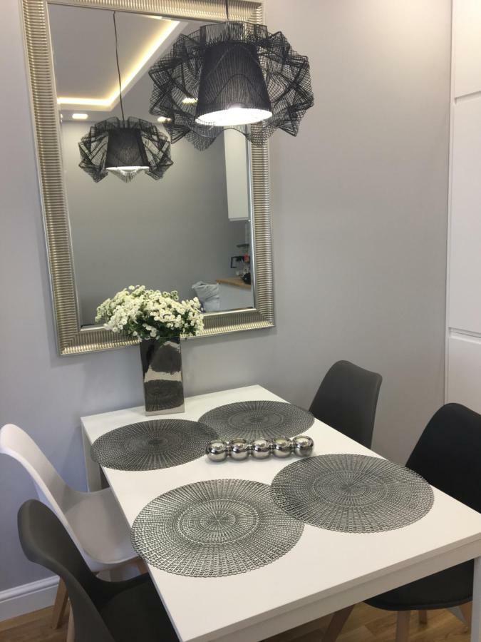Apartament Family&Business Elegant Apartments Astronautów Centrum z Parkingiem